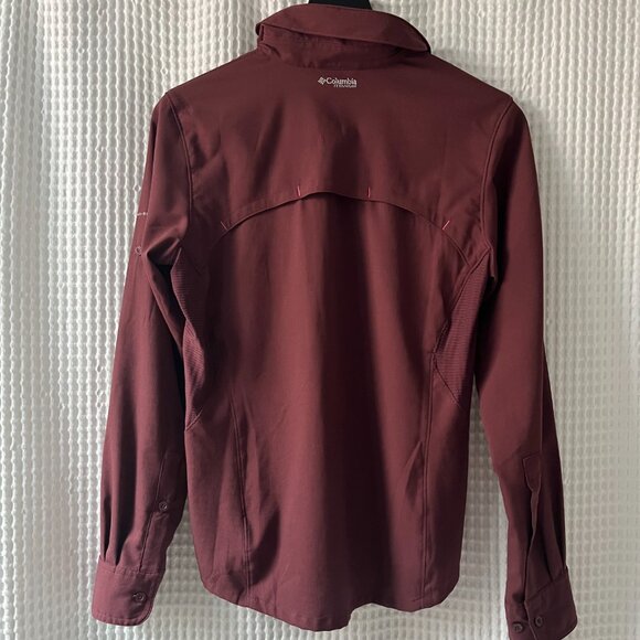 Columbia women's M shirt titanium breathable vented dark red gorpcore outdoors - Picture 3 of 3
